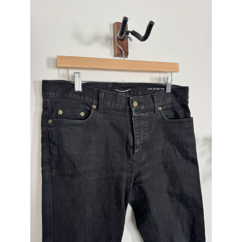 Saint Laurent Knee rip haw hem d02 31