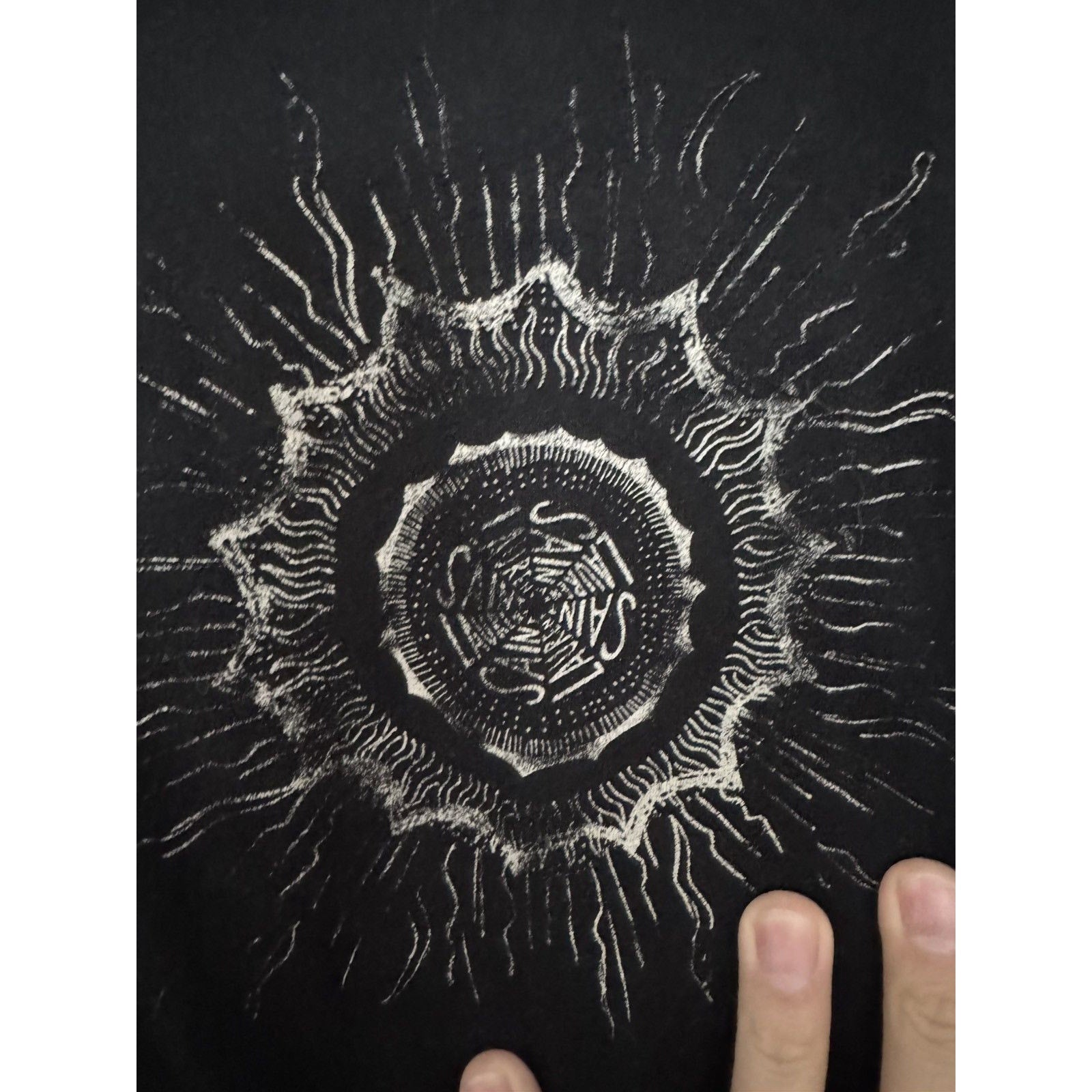 Saint Laurent Sunburst motif logo t