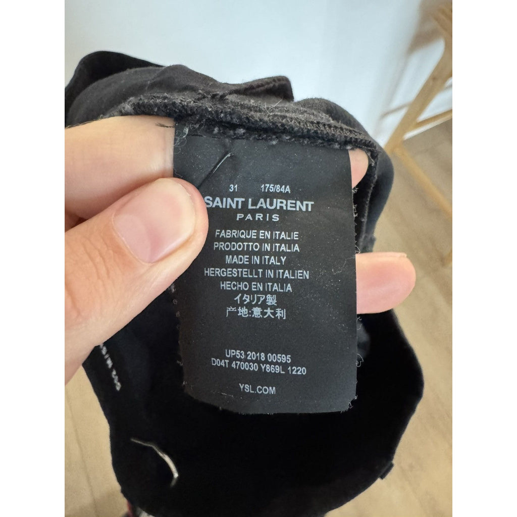 Saint Laurent Knee slit d02 31