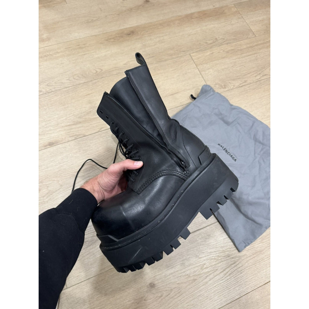Balenciaga Giant Boots 42