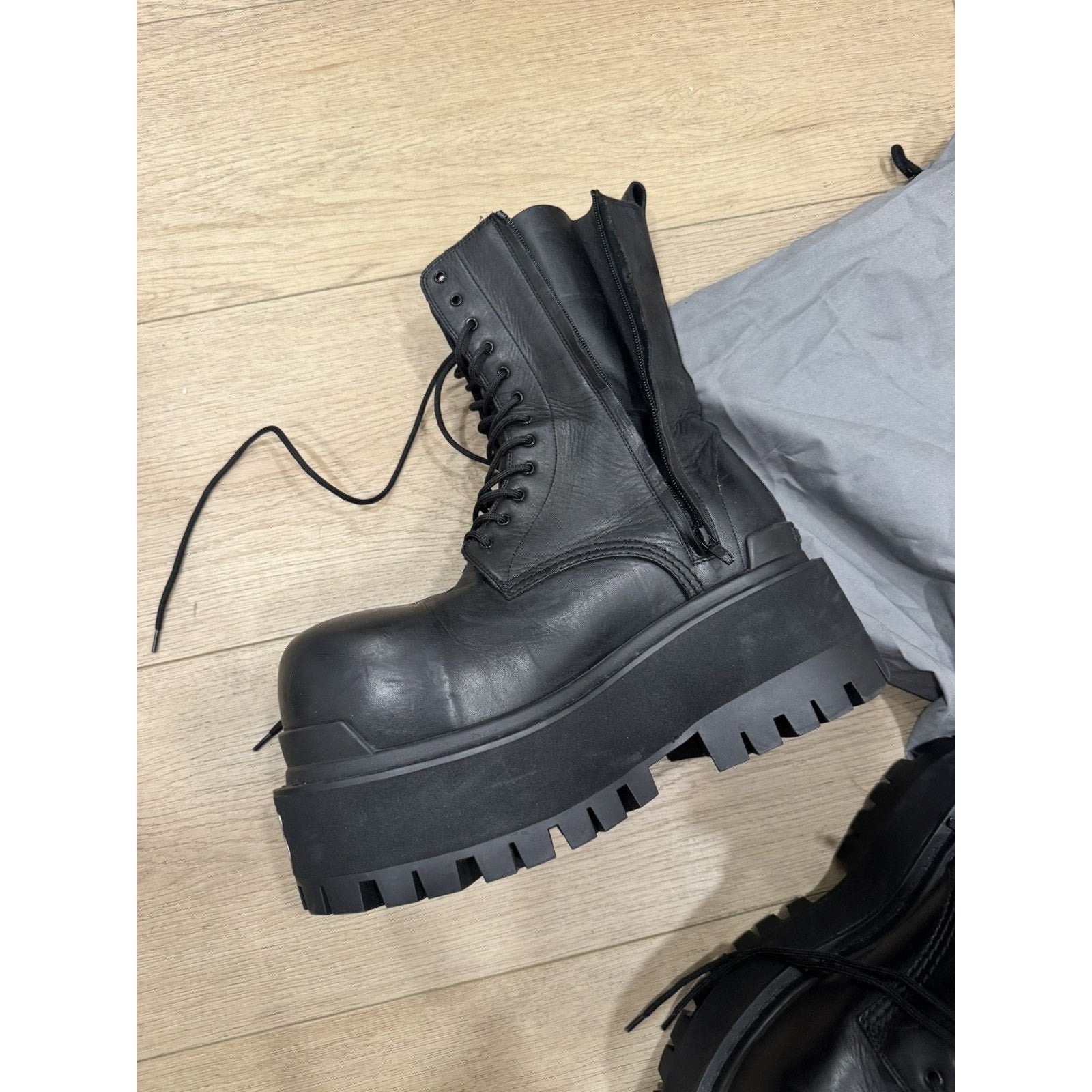 Balenciaga Giant Boots 42